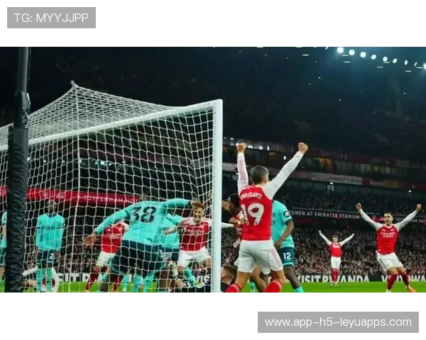 阿森纳训练录像被分析：边路传中与内切产生多次破门机会