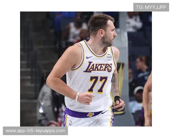 东契奇复出砍44分率队逆转灰熊！连续三场40近62年首次！，东契奇是哪一队的