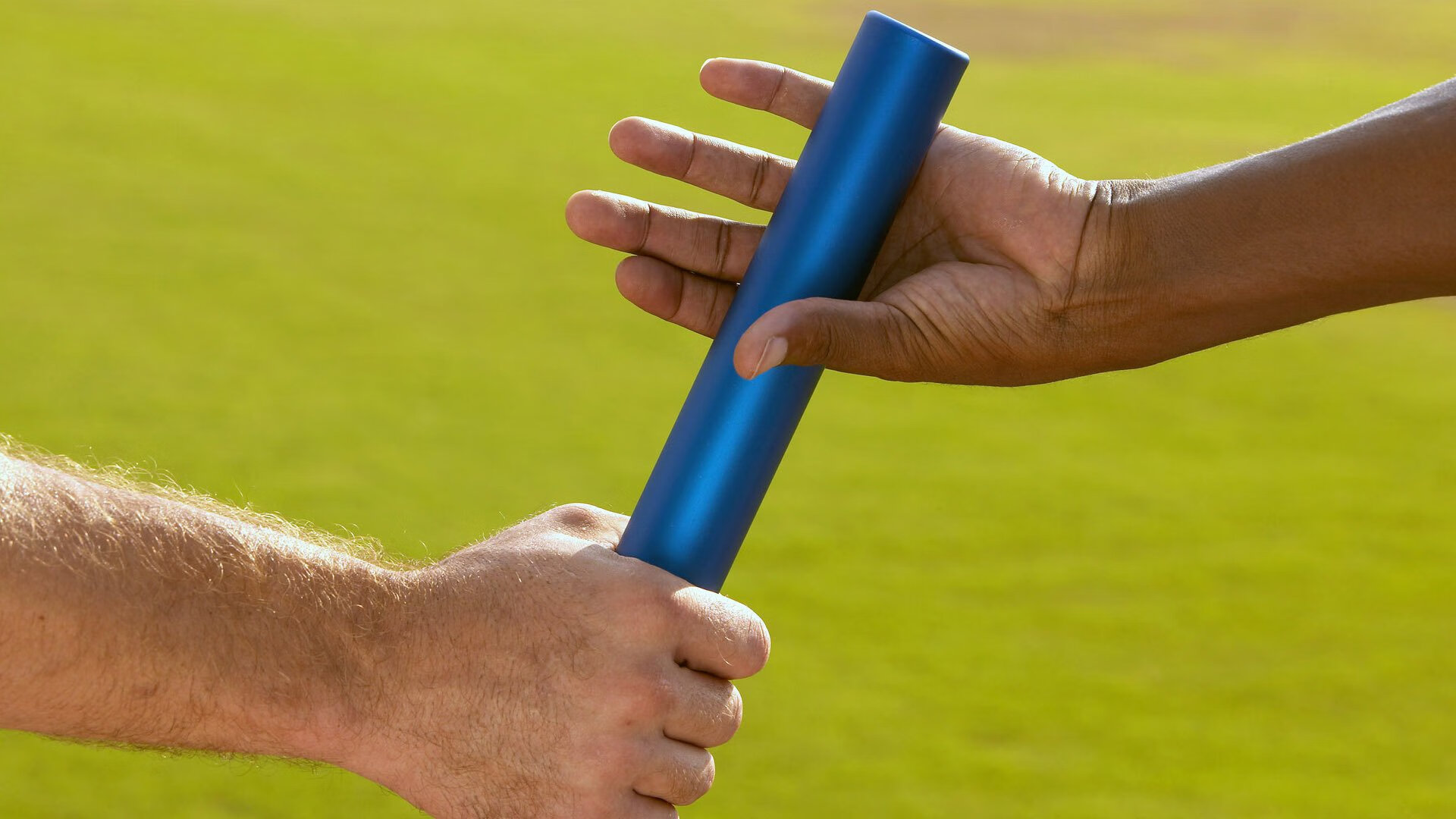 换人节奏是否决定下半场比赛走势连贯性，全场换人规则